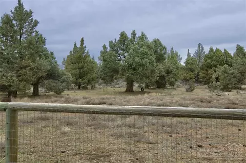 22960 Donna Ln, Bend, OR 97701 photo 12