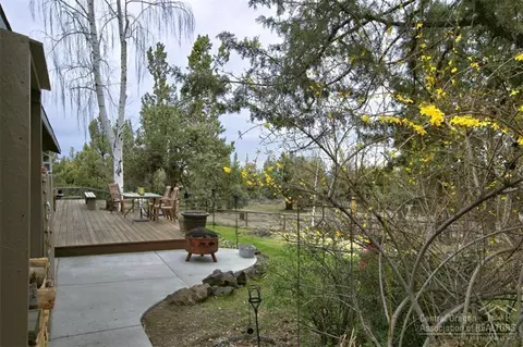 22960 Donna Ln, Bend, OR 97701 photo 14