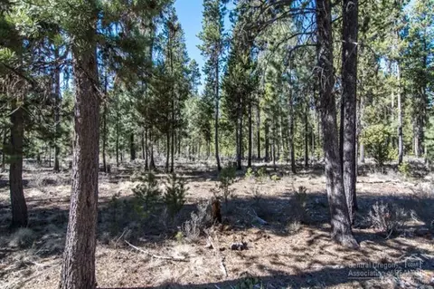15165 Yellow Pine Loop, Bend, OR 97707 photo 9