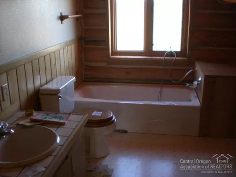 1290 SW Bent Loop, Powell Butte, OR 97753 photo 7