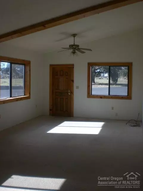 1290 SW Bent Loop, Powell Butte, OR 97753 photo 11
