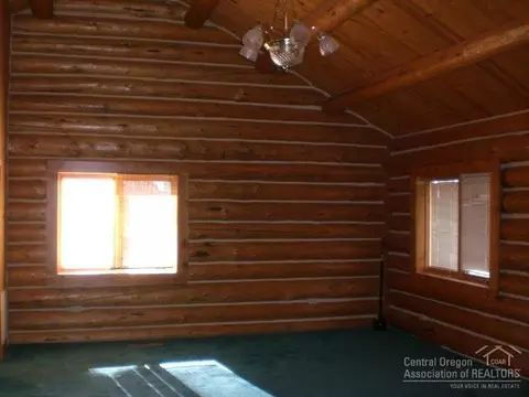 1290 SW Bent Loop, Powell Butte, OR 97753 photo 4