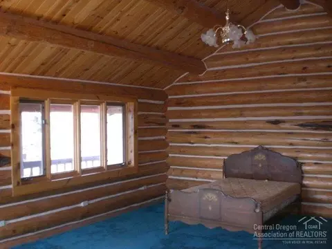 1290 SW Bent Loop, Powell Butte, OR 97753 photo 6