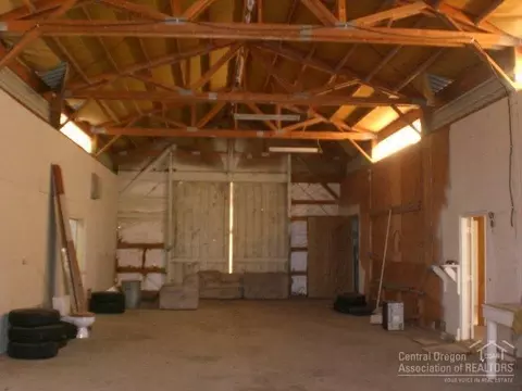 1290 SW Bent Loop, Powell Butte, OR 97753 photo 10