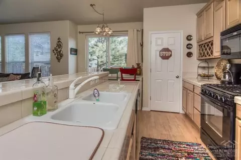 61164 Foxglove Loop, Bend, OR 97701 photo 10