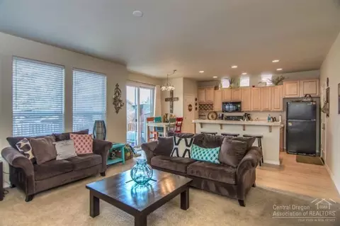 61164 Foxglove Loop, Bend, OR 97701 photo 5