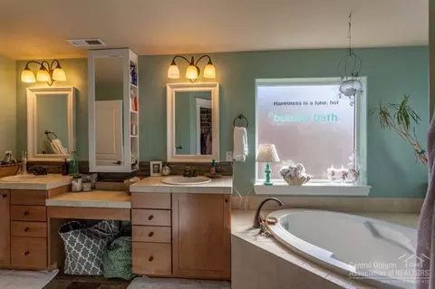 61139 Kepler St, Bend, OR 97702 photo 19