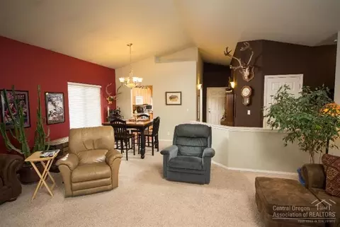 61426 Edro Pl, Bend, OR 97702 photo 4