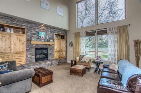 20963 NE Yeoman Rd, Bend, OR 97701 photo 3
