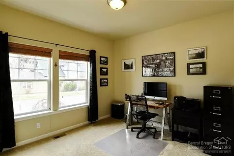 2609 NW High Lakes Loop, Bend, OR 97701 photo 4