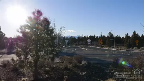 20959 NE Cooley, Bend, OR 97701 photo 4