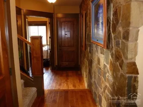 63376 Tristar Dr, Bend, OR 97701 photo 9