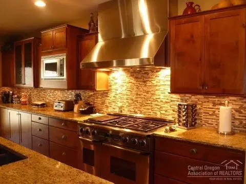 63376 Tristar Dr, Bend, OR 97701 photo 5