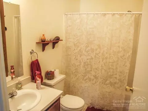 65211 94th St, Bend, OR 97701 photo 22