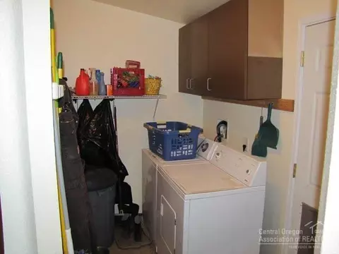 65211 94th St, Bend, OR 97701 photo 23