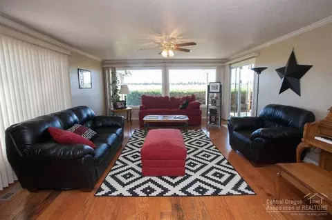 60600 Gosney, Bend, OR 97702 photo 3