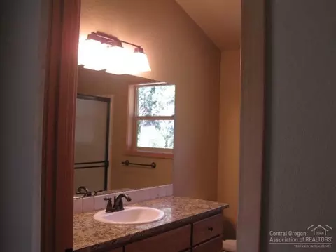 19585 Apache Rd, Bend, OR 97702 photo 14