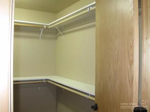19585 Apache Rd, Bend, OR 97702 photo 12