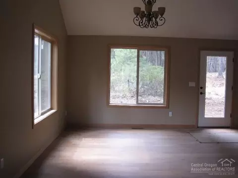 19585 Apache Rd, Bend, OR 97702 photo 17