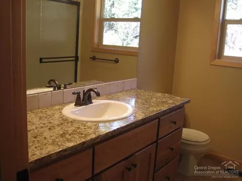 19585 Apache Rd, Bend, OR 97702 photo 18