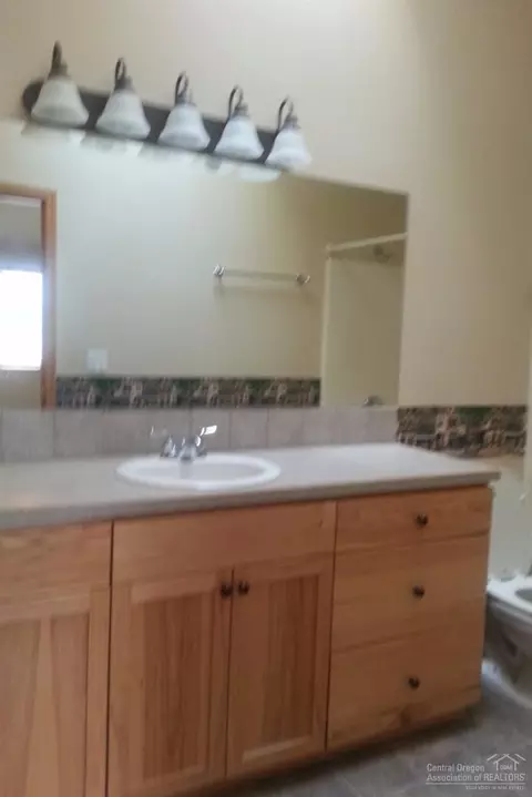 20581 Dylan Loop, Bend, OR 97702 photo 11