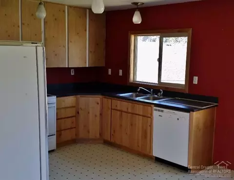 19638 Apache Rd, Bend, OR 97702 photo 9
