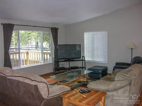 17385 Canvasback Dr, Bend, OR 97707 photo 2