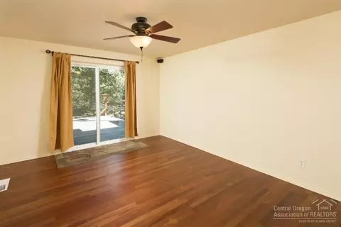 2564 NE Moonlight Dr, Bend, OR 97701 photo 7