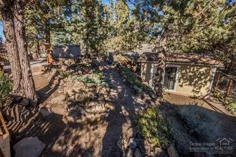 2564 NE Moonlight Dr, Bend, OR 97701 photo 18
