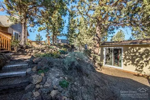 2564 NE Moonlight Dr, Bend, OR 97701 photo 13