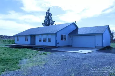 21025 NE Young Ave, Bend, OR 97701 photo 1