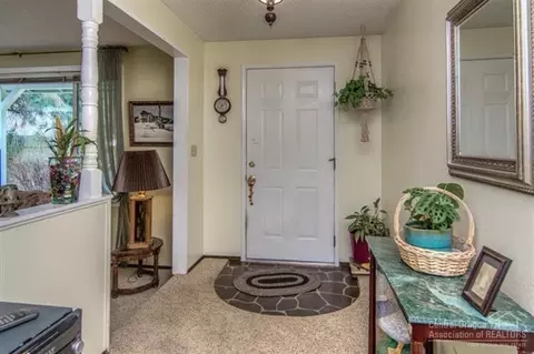 60832 Opal Dr, Bend, OR 97702 photo 3