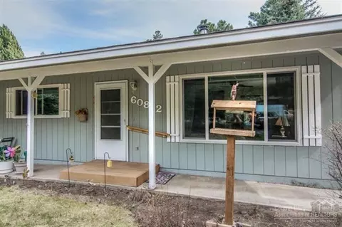 60832 Opal Dr, Bend, OR 97702 photo 2