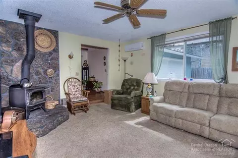 60832 Opal Dr, Bend, OR 97702 photo 5