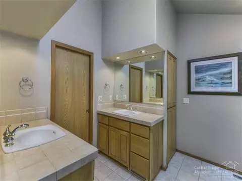 60605 Golf Village Loop, Bend, OR 97702 photo 9