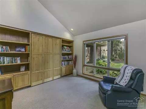 60605 Golf Village Loop, Bend, OR 97702 photo 12