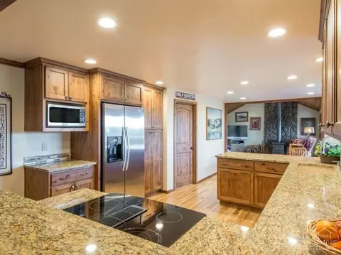 60679 Frontier Way, Bend, OR 97702 photo 6