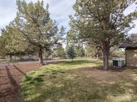 60679 Frontier Way, Bend, OR 97702 photo 21