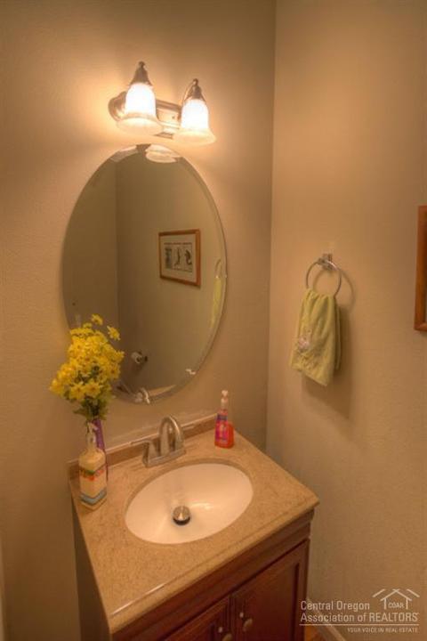 685 NW Powell Butte Loop, Bend, OR 97701 photo 9