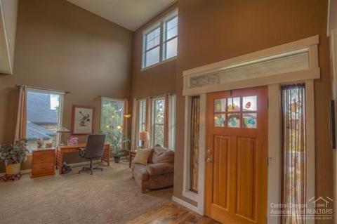 685 NW Powell Butte Loop, Bend, OR 97701 photo 2