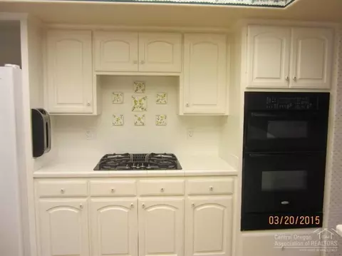 60828 Willow Creek Loop, Bend, OR 97702 photo 7