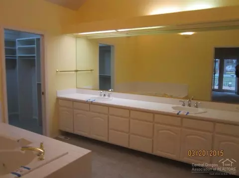 60828 Willow Creek Loop, Bend, OR 97702 photo 15
