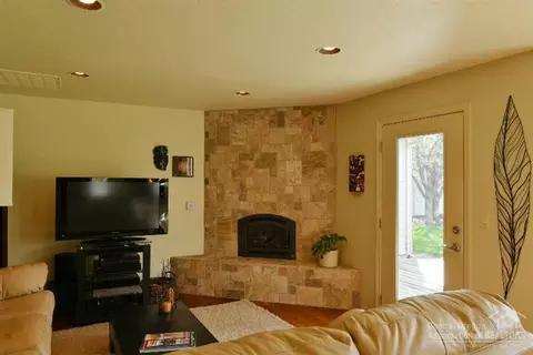 21015 Wilderness Way, Bend, OR 97702 photo 11