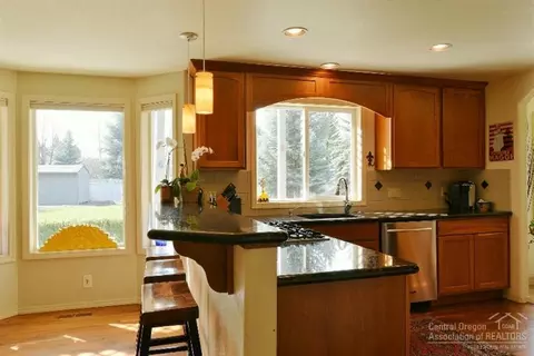 21015 Wilderness Way, Bend, OR 97702 photo 5