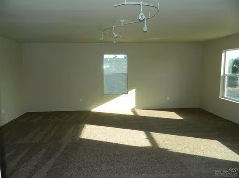 21366 Pecoraro Loop, Bend, OR 97701 photo 11