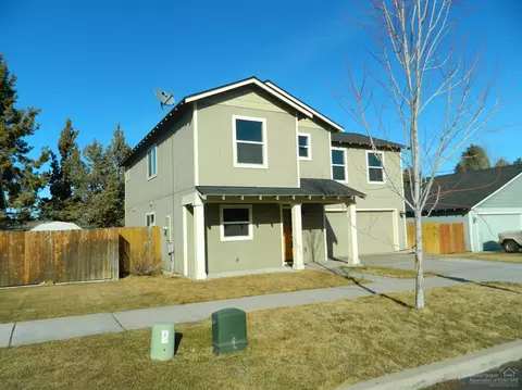 21366 Pecoraro Loop, Bend, OR 97701 photo 3
