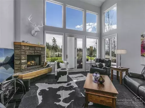 62005 Fall Creek Loop, Bend, OR 97702 photo 3