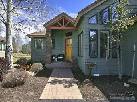 62005 Fall Creek Loop, Bend, OR 97702 photo 18