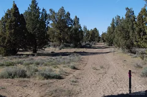 62910 Waugh Rd, Bend, OR 97702 photo 1