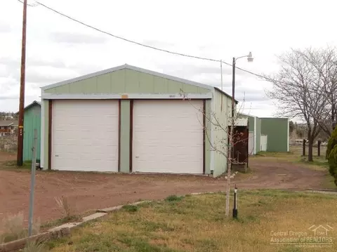 65146 97th St, Bend, OR 97701 photo 2